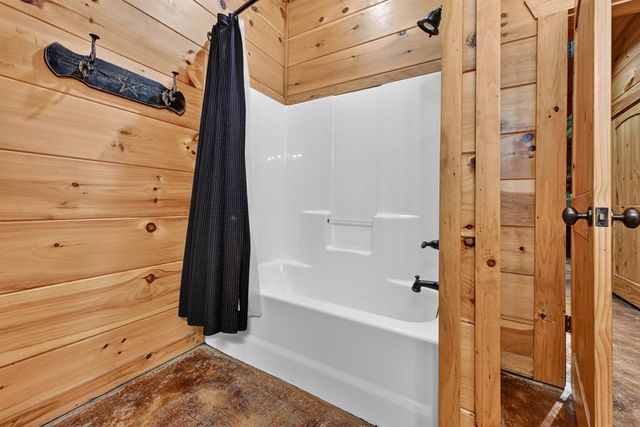 92 Fish Trap Road, Blue Ridge, GA 30513