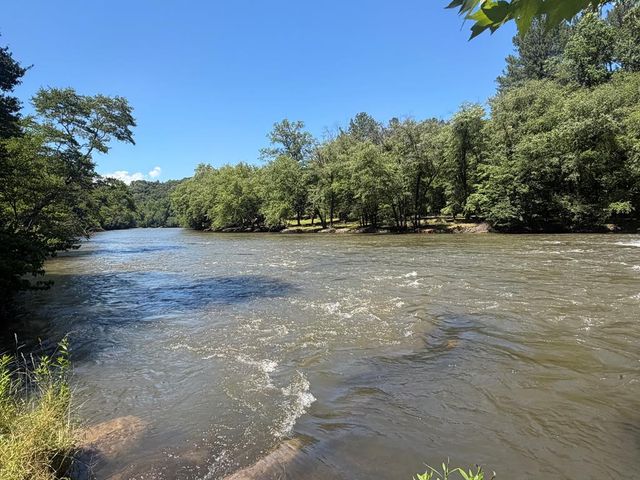 92 Fish Trap Road, Blue Ridge, GA 30513
