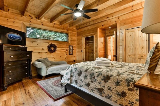 92 Fish Trap Road, Blue Ridge, GA 30513