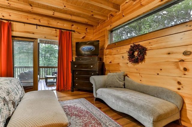 92 Fish Trap Road, Blue Ridge, GA 30513