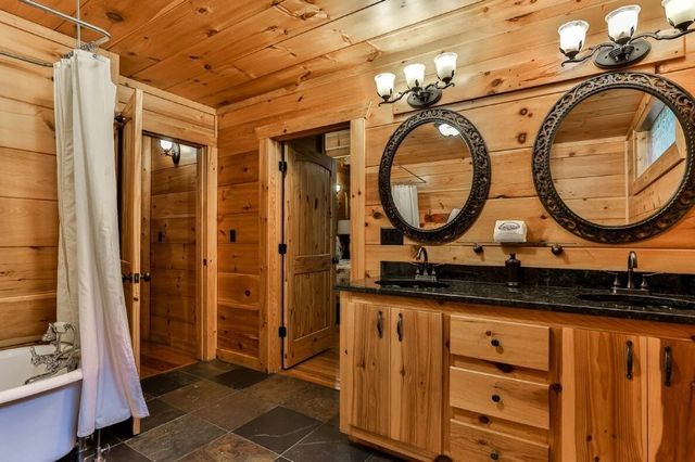 92 Fish Trap Road, Blue Ridge, GA 30513