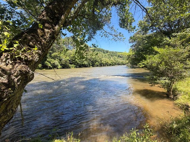 92 Fish Trap Road, Blue Ridge, GA 30513