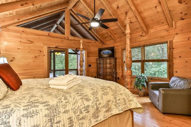 92 Fish Trap Road, Blue Ridge, GA 30513