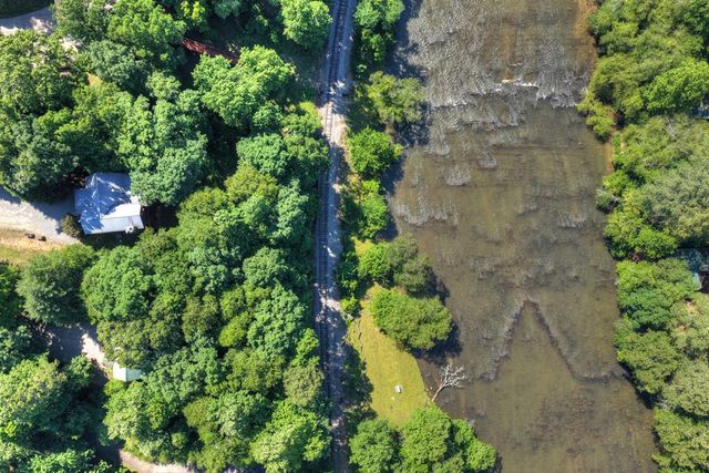 92 Fish Trap Road, Blue Ridge, GA 30513
