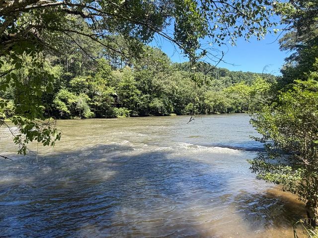 92 Fish Trap Road, Blue Ridge, GA 30513