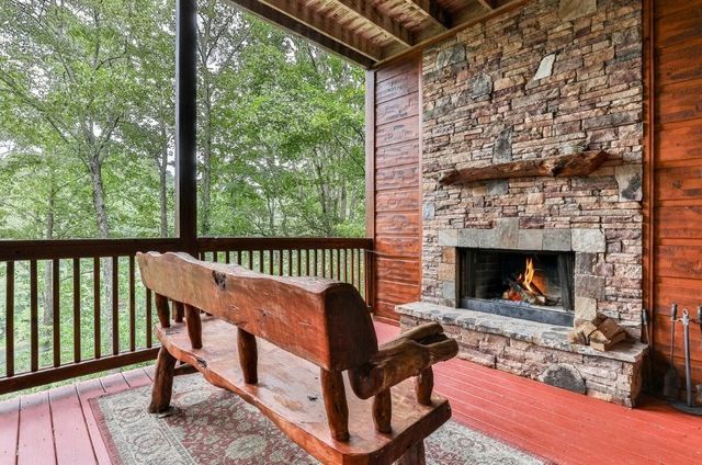 92 Fish Trap Road, Blue Ridge, GA 30513
