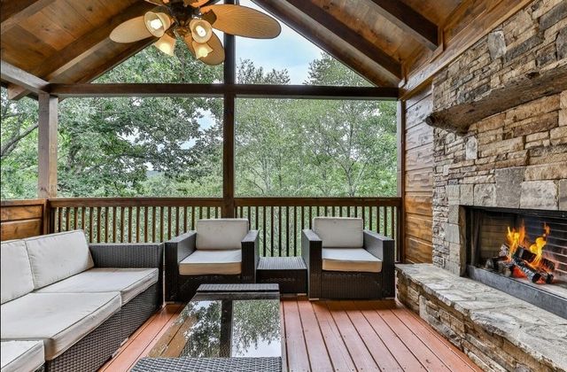 92 Fish Trap Road, Blue Ridge, GA 30513