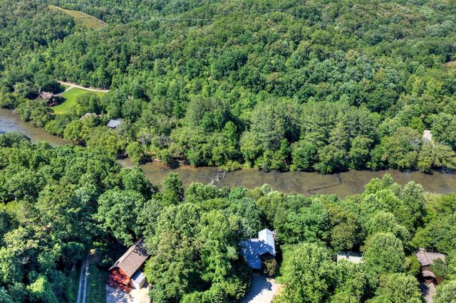 92 Fish Trap Road, Blue Ridge, GA 30513