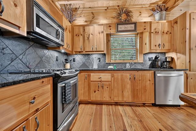 92 Fish Trap Road, Blue Ridge, GA 30513