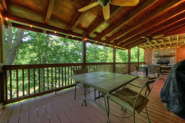 92 Fish Trap Road, Blue Ridge, GA 30513