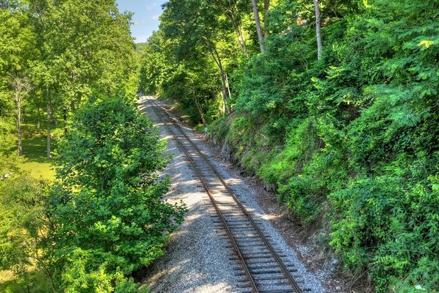 92 Fish Trap Road, Blue Ridge, GA 30513