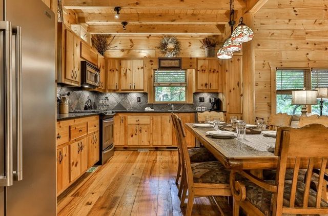 92 Fish Trap Road, Blue Ridge, GA 30513