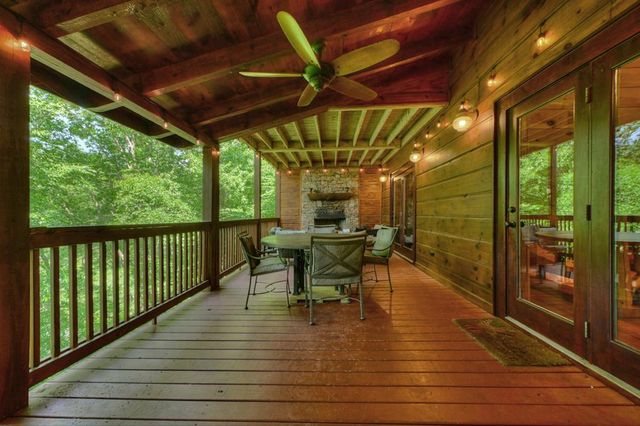 92 Fish Trap Road, Blue Ridge, GA 30513