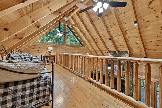 92 Fish Trap Road, Blue Ridge, GA 30513