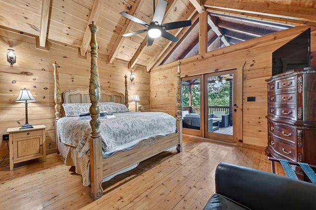 92 Fish Trap Road, Blue Ridge, GA 30513