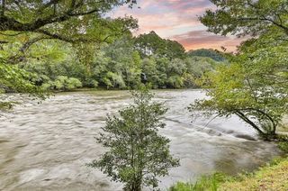 92 Fish Trap Road, Blue Ridge, GA 30513