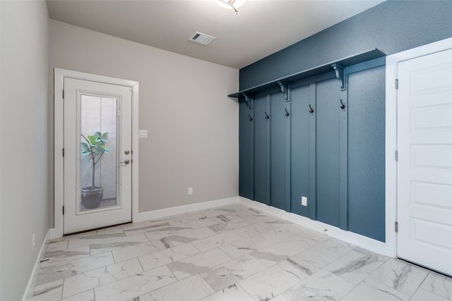 8218 Laflin Lane, Dallas, TX 75231