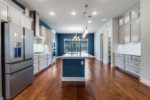 8218 Laflin Lane, Dallas, TX 75231