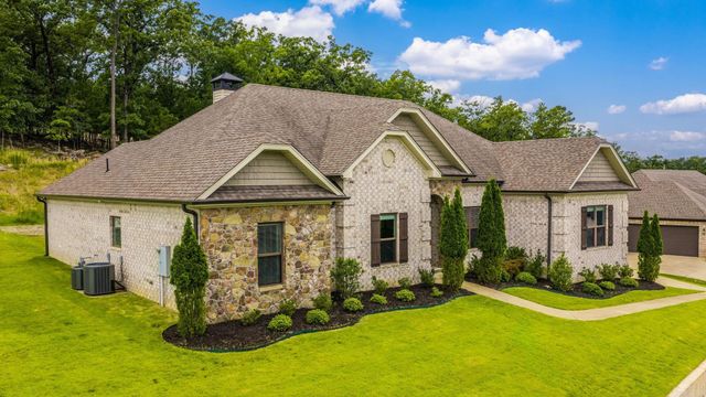 101 Eagle Ridge Drive, Maumelle, AR 72113