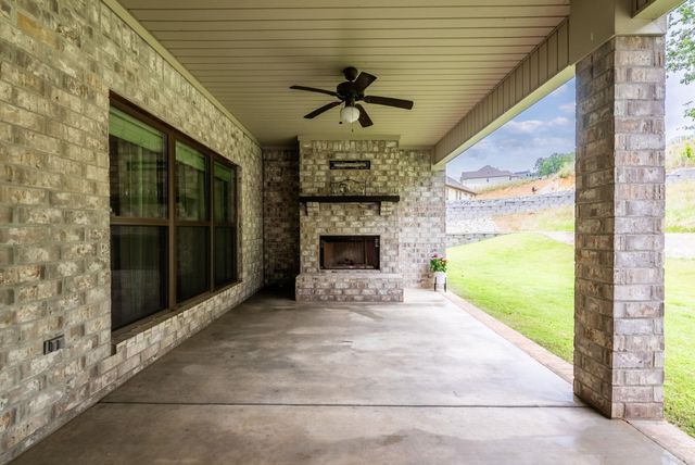 101 Eagle Ridge Drive, Maumelle, AR 72113