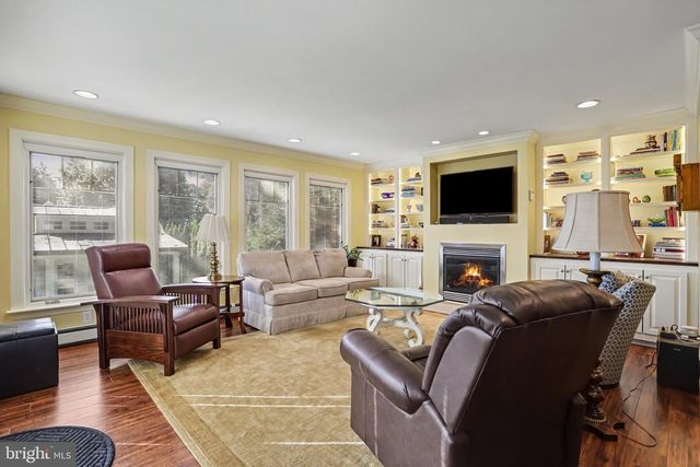 40 CEDAR AVE, Hershey, PA 17033