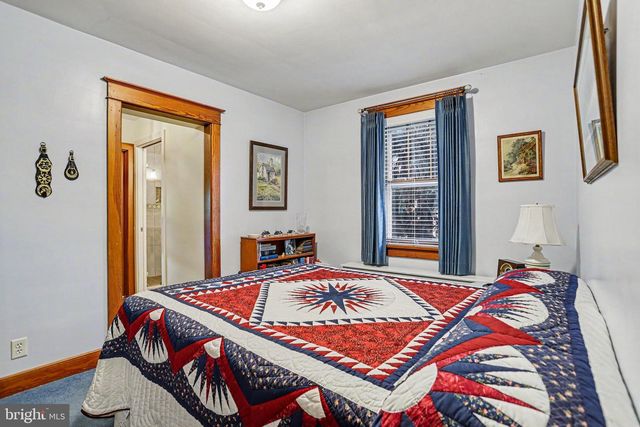 40 CEDAR AVE, Hershey, PA 17033