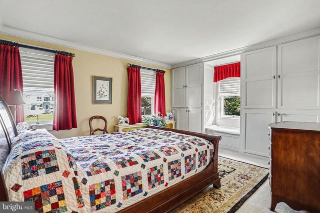40 CEDAR AVE, Hershey, PA 17033