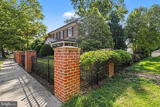 40 CEDAR AVE, Hershey, PA 17033