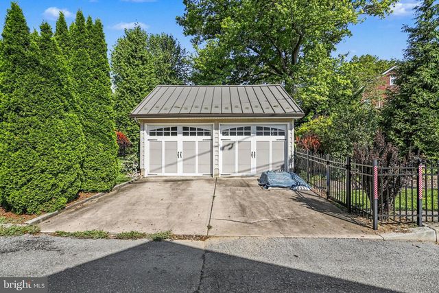 40 CEDAR AVE, Hershey, PA 17033