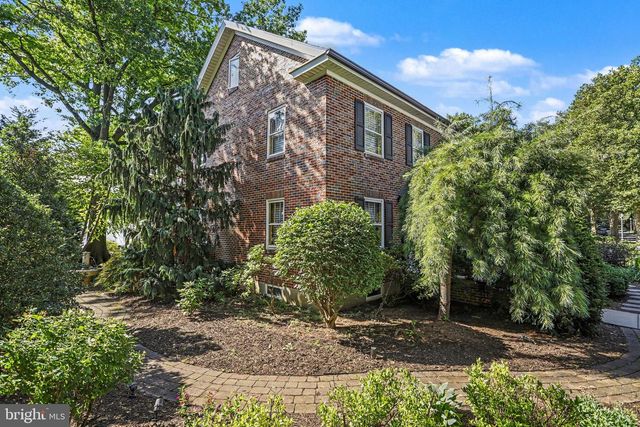 40 CEDAR AVE, Hershey, PA 17033