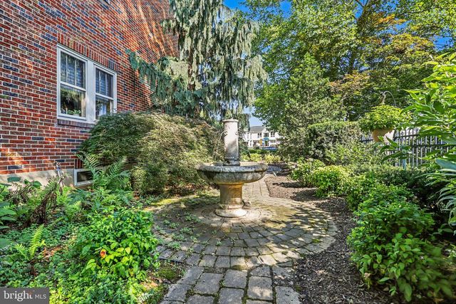 40 CEDAR AVE, Hershey, PA 17033