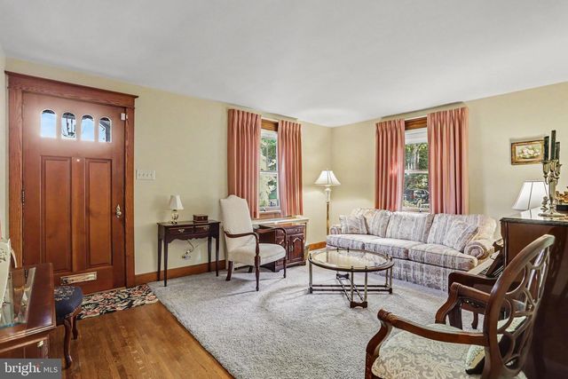 40 CEDAR AVE, Hershey, PA 17033