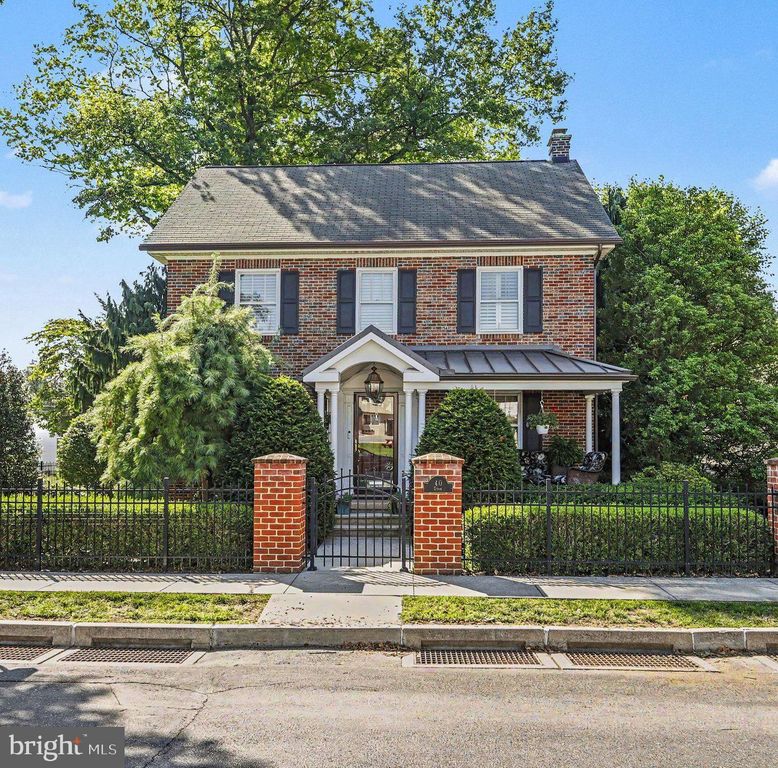40 CEDAR AVE, Hershey, PA 17033