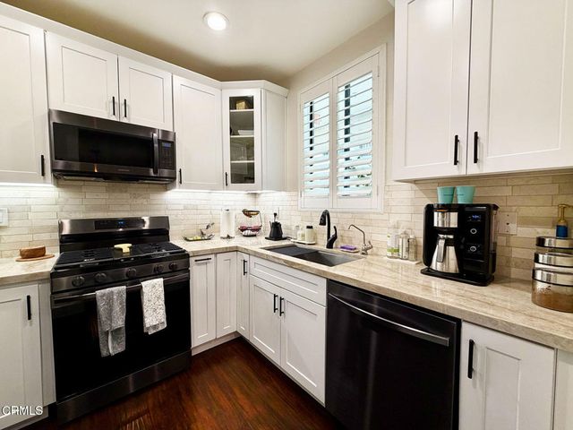 4724 Kester Avenue 109, Los Angeles, CA 91403