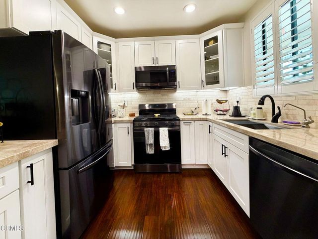 4724 Kester Avenue 109, Los Angeles, CA 91403