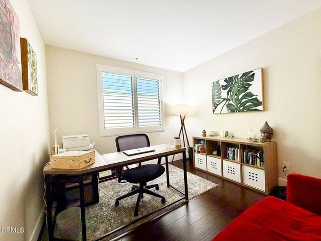 4724 Kester Avenue 109, Los Angeles, CA 91403