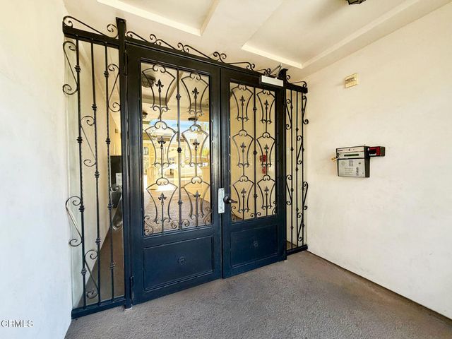 4724 Kester Avenue 109, Los Angeles, CA 91403