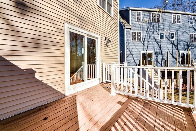 7 Orchard View Circle 7, Framingham, MA 01702