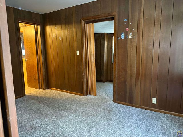 1028 Constitution St, Emporia, KS 66801