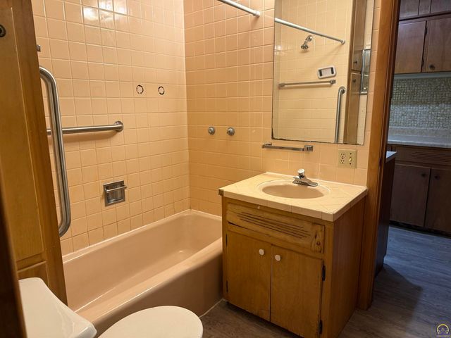 1028 Constitution St, Emporia, KS 66801