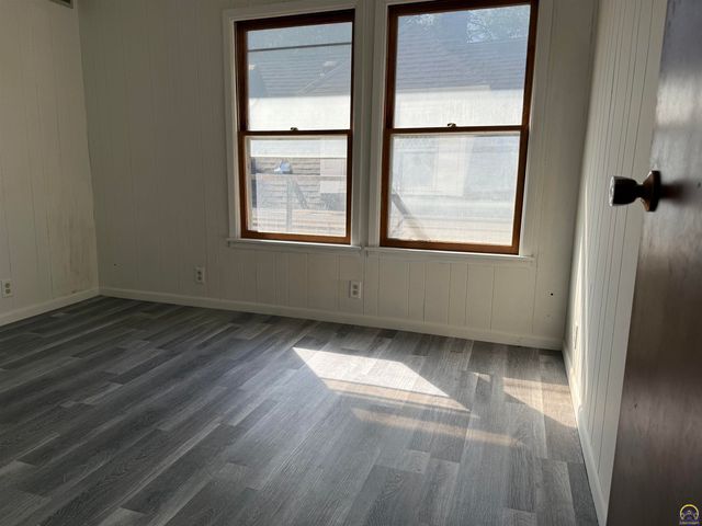 1028 Constitution St, Emporia, KS 66801