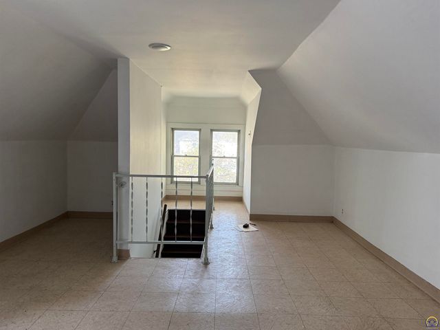 1028 Constitution St, Emporia, KS 66801