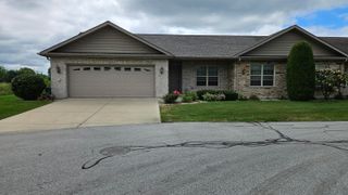 801 Veterans Lane, Crown Point, IN 46307