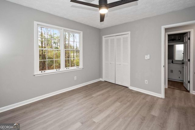 165 Fox Hunt Court, Fayetteville, GA 30214