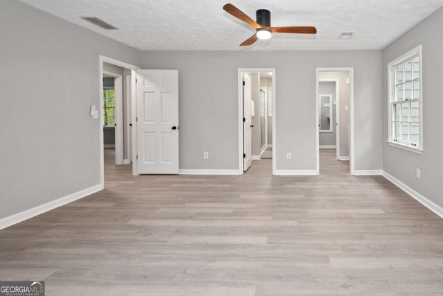 165 Fox Hunt Court, Fayetteville, GA 30214