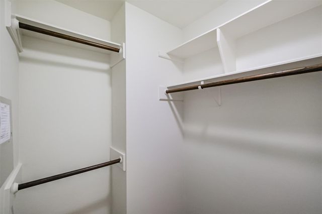 1715 Woodland Park Drive, Houston, TX 77077