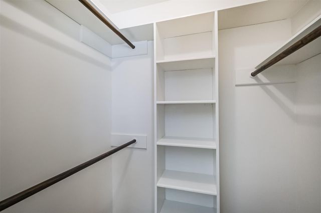 1715 Woodland Park Drive, Houston, TX 77077