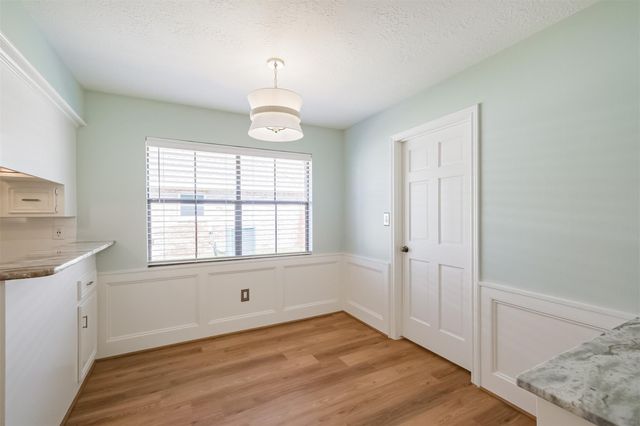 1715 Woodland Park Drive, Houston, TX 77077