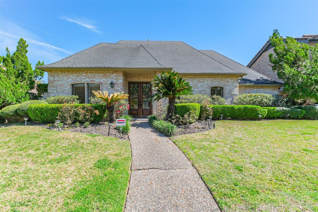 1715 Woodland Park Drive, Houston, TX 77077