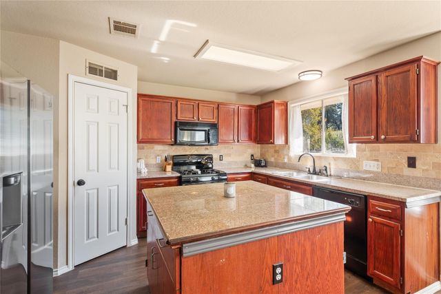 1111 Pathfinder WAY, Round Rock, TX 78665